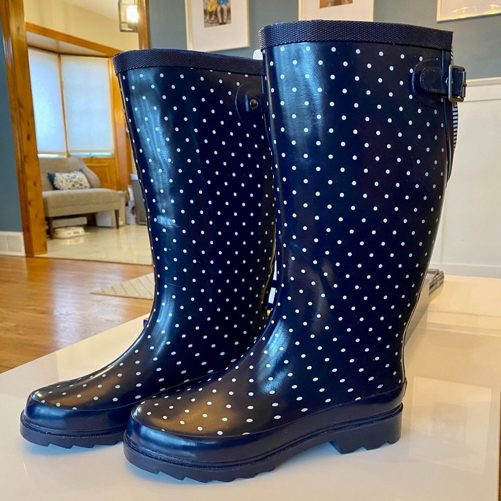 CHOOKA Women's Tall Rainboots Size 7 Navy with White Polka Dots